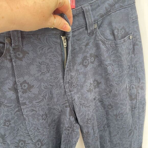 Cabi Womens Curvy Skinny Jeans Stretch Floral Flower pattern Pocket Navy Blue bl - Picture 7 of 9